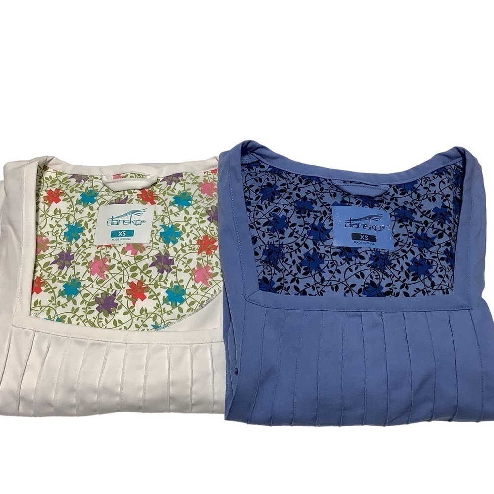 DANSKO Grace Pintuck Square Neck Scrub Top Bundle 2 Pack Blue White‎ XS